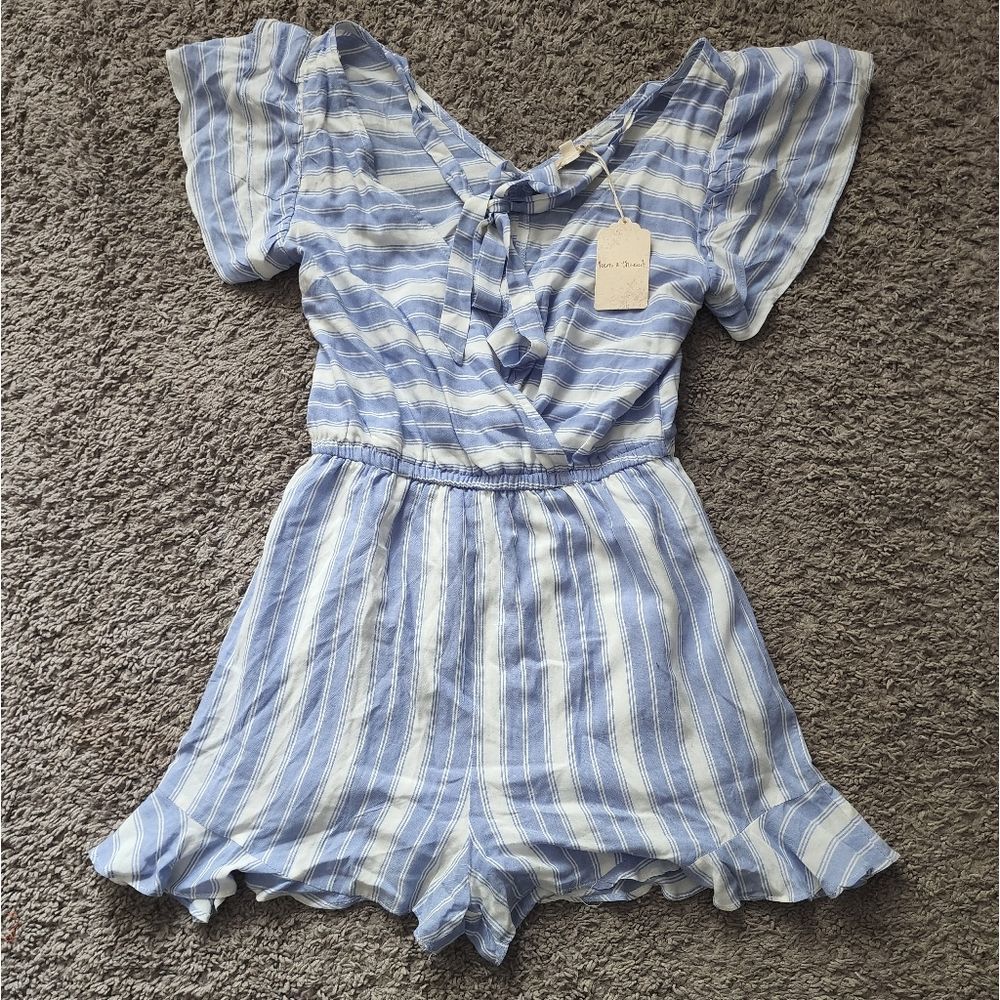 New with Tags Hem & Thread Blue Striped Tie Back Romper V-Neck Size Small